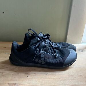 Vivobarefoot Men’s 41 / 10 Us primus lite iii